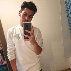 Meet your Posher, Dominic